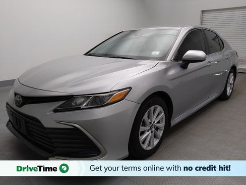 Used 2021 Toyota Camry LE FWD image 1