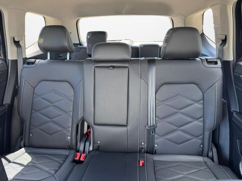 Certified 2026 Volkswagen Atlas SE AWD/4WD image 12