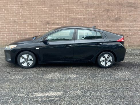 Used 2018 Hyundai Ioniq Blue FWD image 3