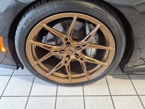 Used 2024 Ford Mustang GT RWD image 5