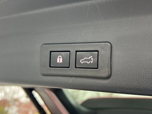 Used 2021 Subaru Ascent Limited w/ Technology Package image 19