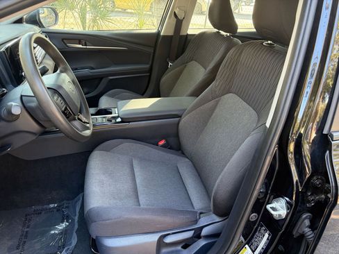 Used 2025 Toyota Camry LE image 21