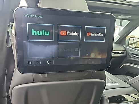 Used 2023 Cadillac Escalade Sport Platinum w/ LPO, ONYX Package image 13