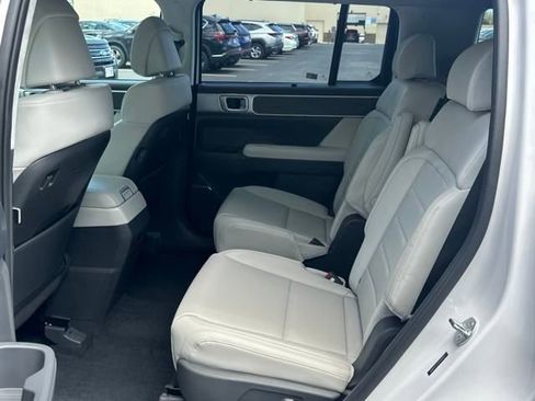 New 2025 Hyundai Santa Fe Calligraphy image 12