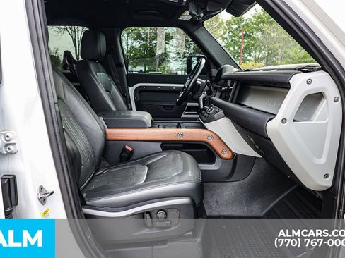 Used 2022 Land Rover Defender 110 X-Dynamic SE AWD/4WD image 21