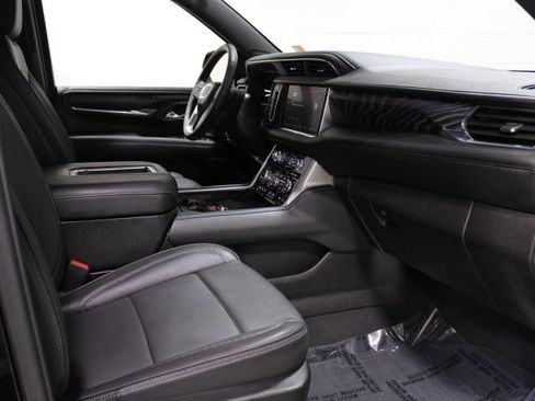 Used 2024 GMC Yukon XL Denali image 26