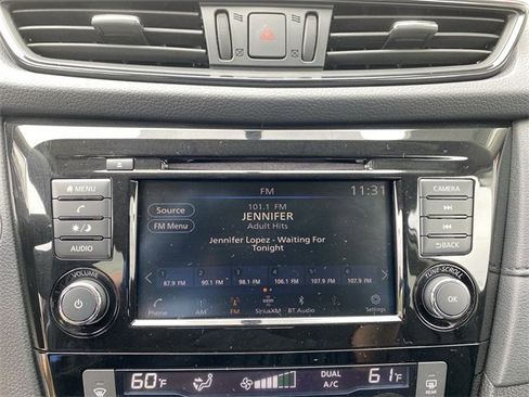 Certified 2018 Nissan Rogue SV image 20