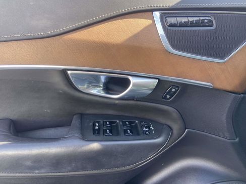 Used 2017 Volvo XC90 T8 Inscription w/ Vision Package image 21