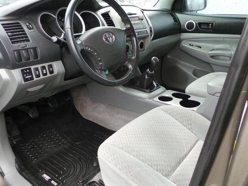 Used 2009 Toyota Tacoma 4x4 Access Cab image 3