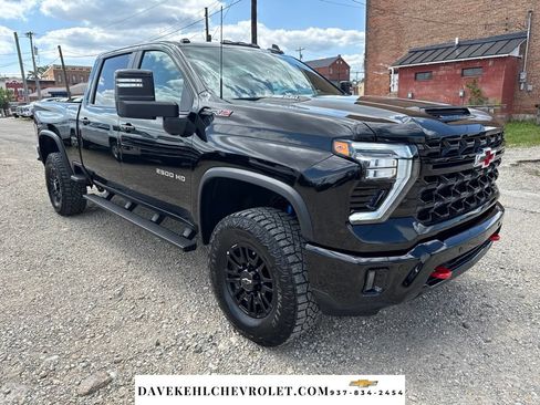 Used 2025 Chevrolet Silverado 2500 ZR2 AWD/4WD image 7