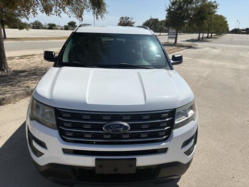 Used 2017 Ford Explorer FWD image 11