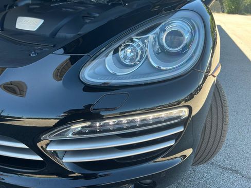Used 2014 Porsche Cayenne Diesel AWD/4WD image 41