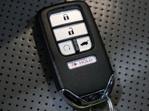 Used 2016 Honda Pilot Elite image 31