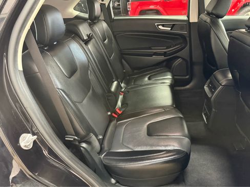 Used 2022 Ford Edge Titanium image 28