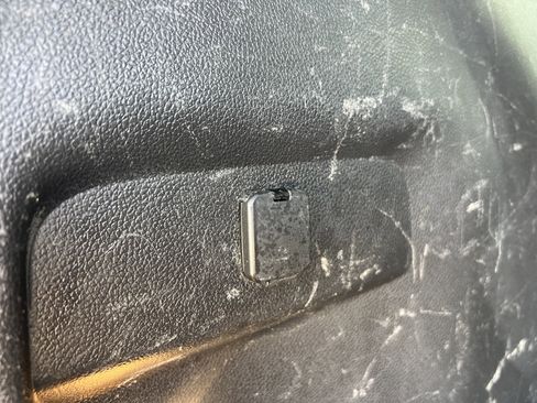 Used 2014 Ford Explorer XLT w/ Equipment Group 202A image 11