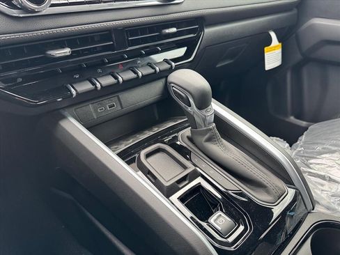 New 2026 Chevrolet Colorado LT image 16