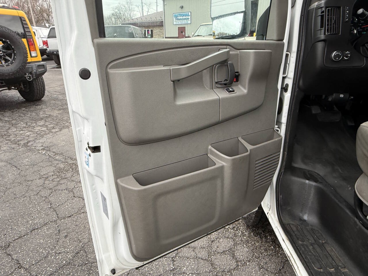 Used 2021 Chevrolet Express 3500 w/ Power Convenience Package RWD image 12
