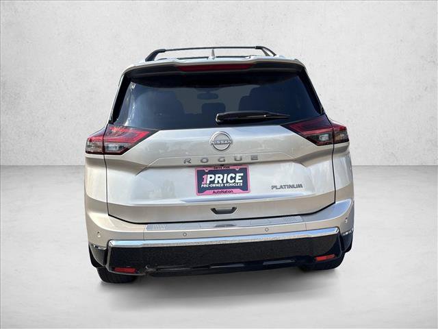 Used 2025 Nissan Rogue Platinum FWD image 6