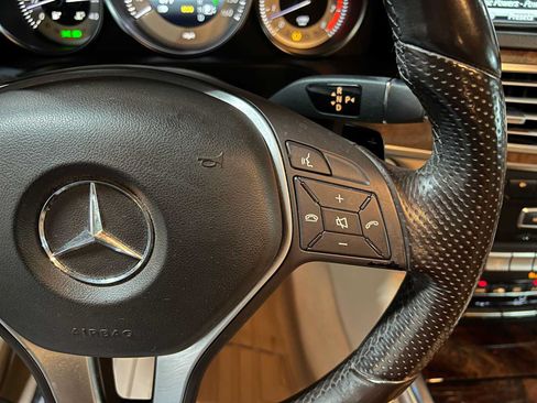 Used 2014 Mercedes-Benz E 350 4MATIC Sedan image 30