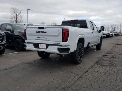 New 2026 GMC Sierra 2500 Denali Ultimate w/ LPO, Black Badging Package image 4