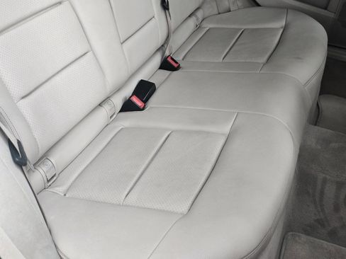 Used 2014 Mercedes-Benz E 350 E 350 Luxury 4MATIC AWD 4dr Wa image 86