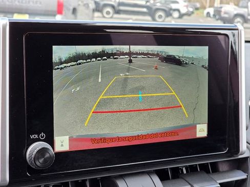 Used 2025 Toyota RAV4 LE AWD/4WD image 31