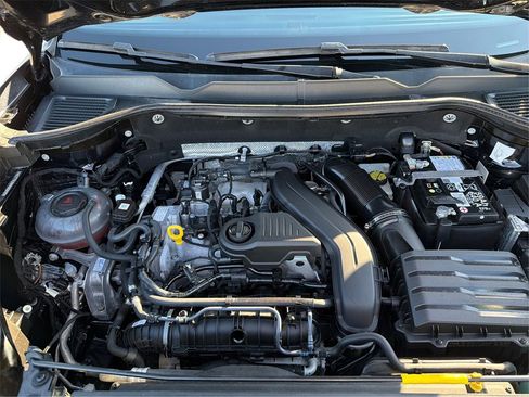 Used 2024 Volkswagen Taos S w/ MDO Package image 12