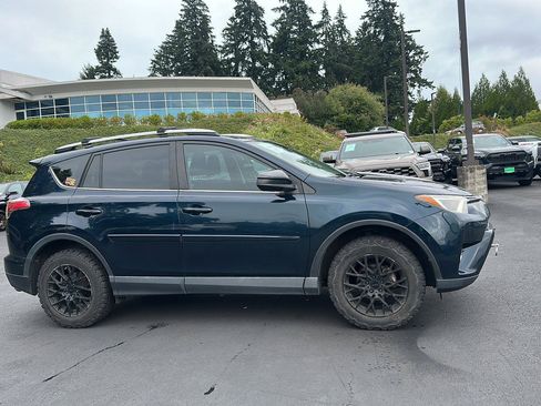 Used 2018 Toyota RAV4 LE w/ All Weather Liner Package AWD/4WD image 6