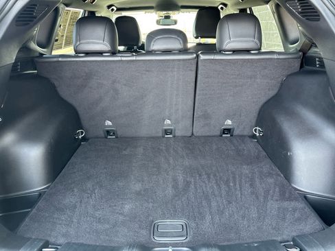 Used 2023 Jeep Compass Limited image 28