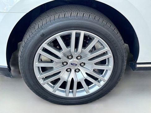 Used 2024 Ford Expedition Limited image 34