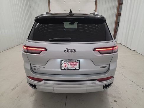Used 2023 Jeep Grand Cherokee L Summit AWD/4WD image 4