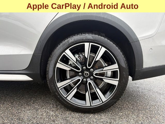 Used 2025 Volvo V60 B5 Cross Country Ultra w/ Protection Package Premier AWD/4WD image 9