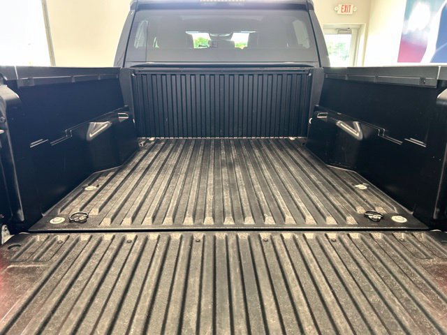 Used 2024 Toyota Tacoma SR AWD/4WD image 7