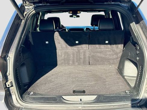 Used 2021 Jeep Grand Cherokee Laredo X image 26