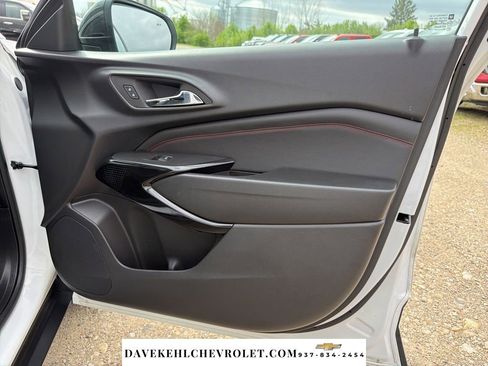 Used 2024 Chevrolet Trax RS w/ Sunroof Package image 21
