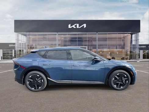 New 2025 Kia EV6 Wind AWD/4WD image 9
