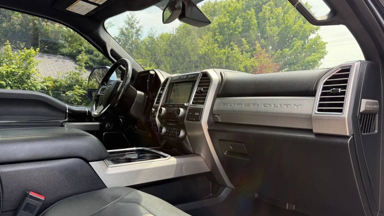 Used 2018 Ford F250 Platinum w/ Platinum Ultimate Package AWD/4WD image 29