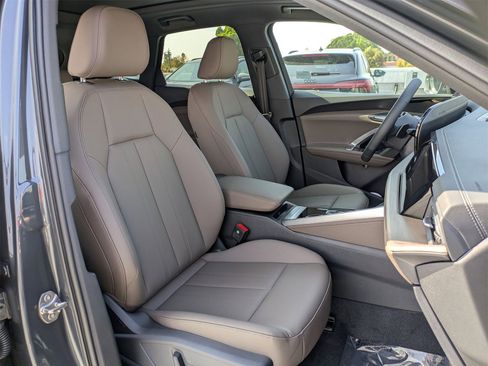 New 2025 Audi Q5 Premium image 10