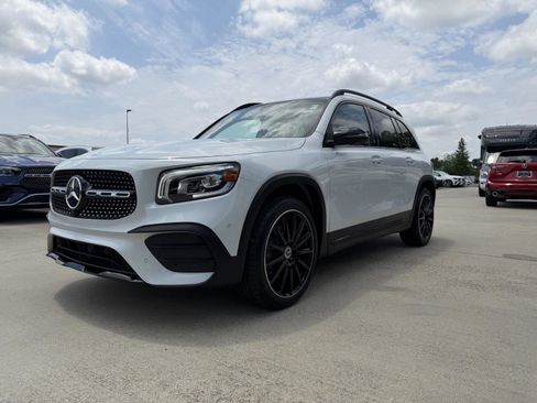 Certified 2022 Mercedes-Benz GLB 250 image 3