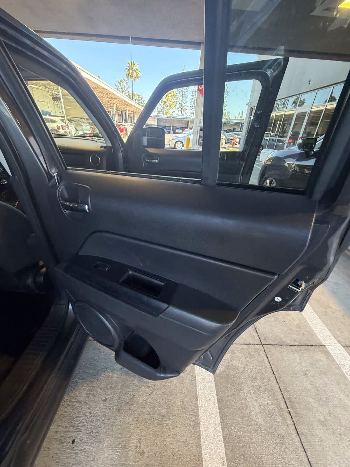 Used 2015 Jeep Patriot Sport w/ Power Value Group FWD image 16