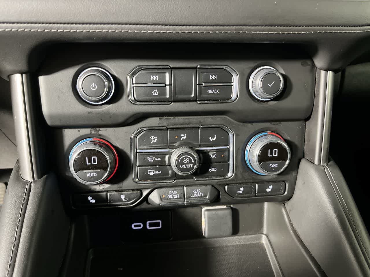 Used 2024 Chevrolet Tahoe LT AWD/4WD image 21