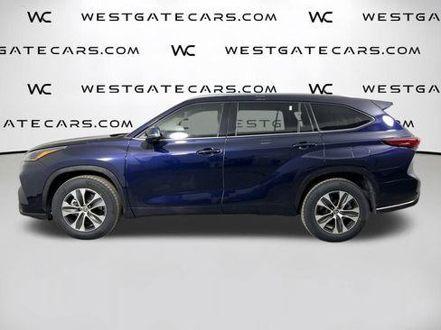 Used 2021 Toyota Highlander XLE image 5
