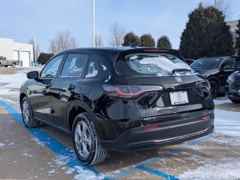 Certified 2023 Honda HR-V LX image 9