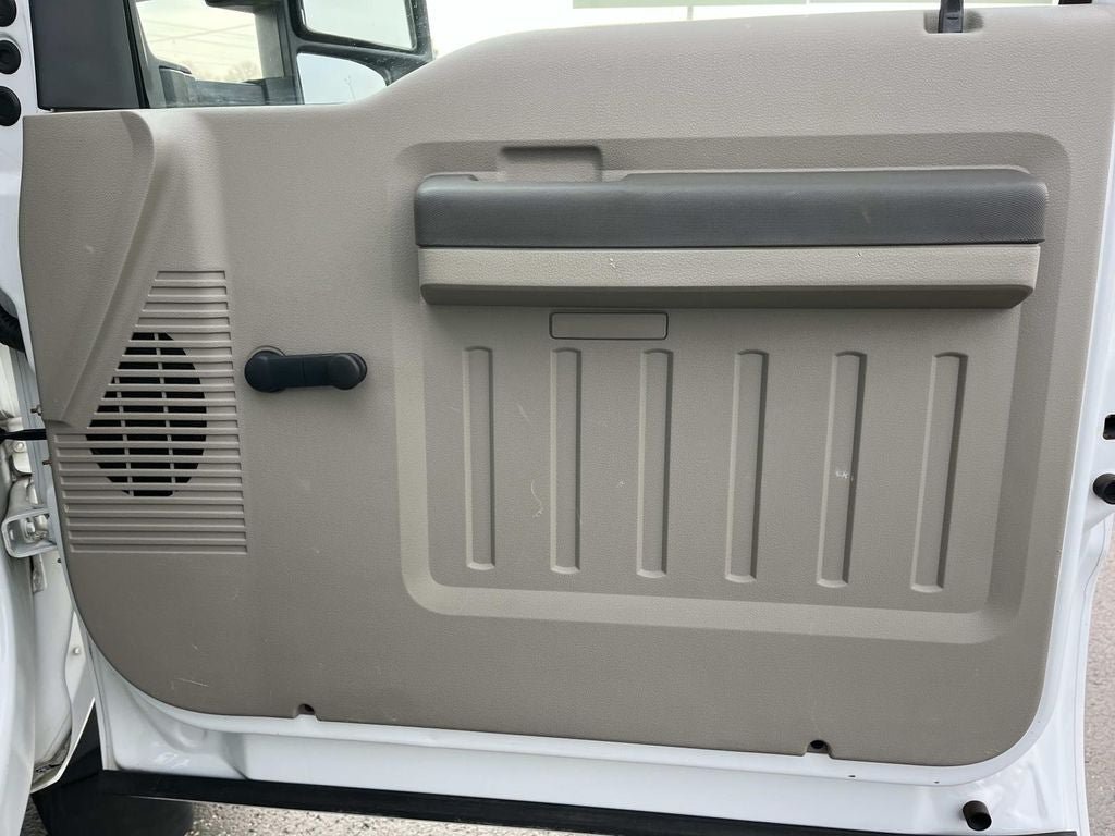 Used 2008 Ford F550 2WD Regular Cab Super Duty image 13