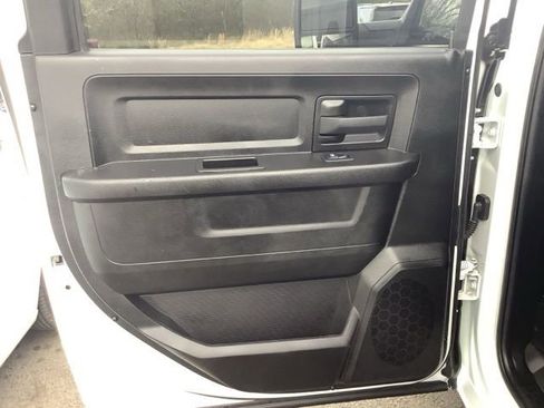 Used 2024 RAM 3500 Tradesman w/ Chrome Appearance Group image 35