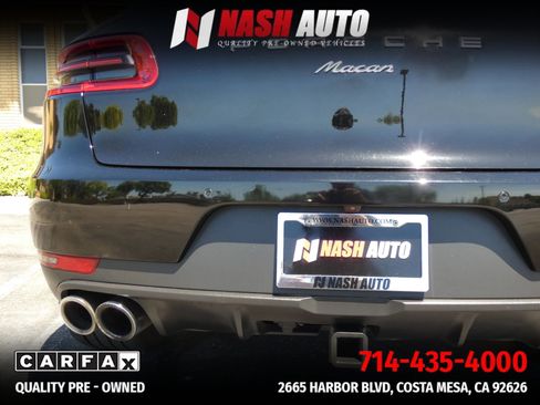 Used 2018 Porsche Macan Sport Edition AWD/4WD image 12