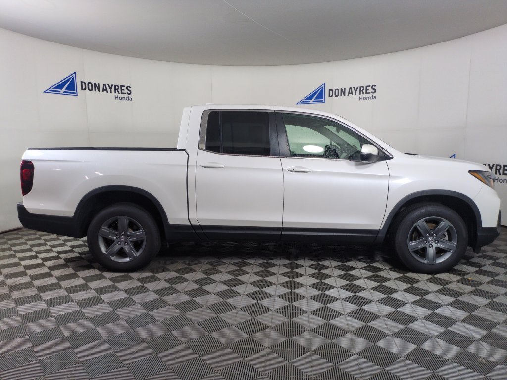 Certified 2023 Honda Ridgeline RTL image 11