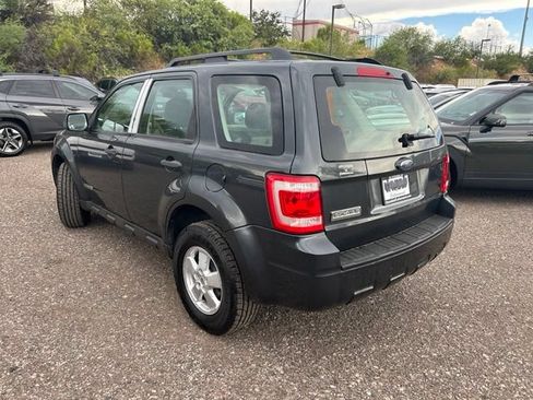 Used 2008 Ford Escape XLS FWD image 2