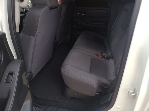 Certified 2025 Nissan Frontier SV RWD image 7