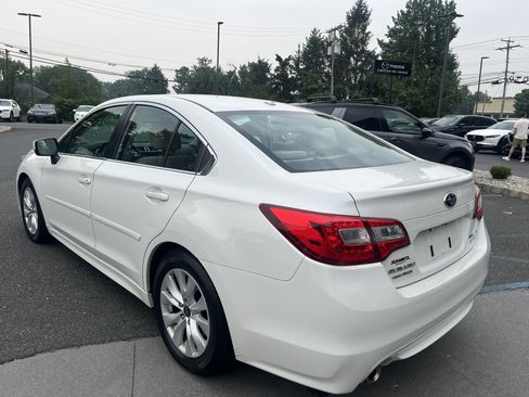 Used 2015 Subaru Legacy 2.5i Premium AWD/4WD image 3